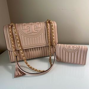 💕 Tory Burch Fleming Studded Medium bag + Matching Wallet 💕